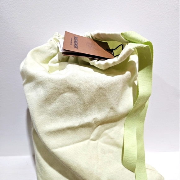 BURBERRY TB SMALL LOLA QUILTED SHOULDER / CROSSBODY BAG WITH INNER DEFECTS. - Picture 12 of 16